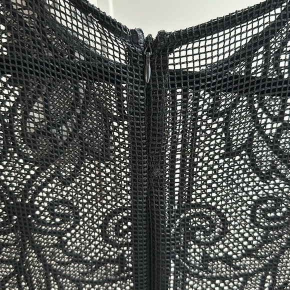 Lace ZARA fitted dress - Picture 3 of 9